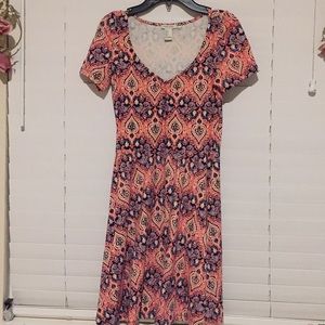 Pretty v-neck dress